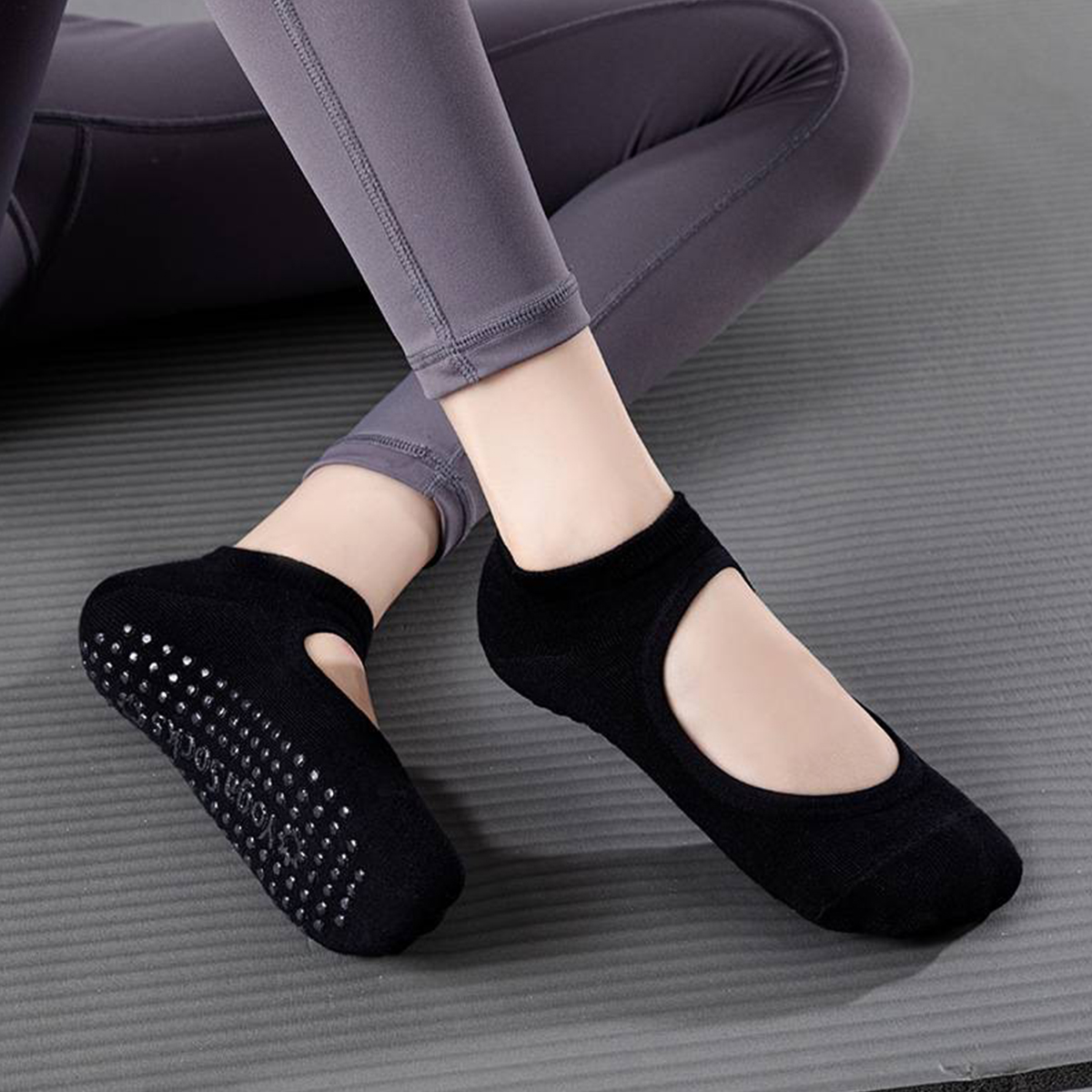 Non-Slip Yoga Socks for Women  – обзор и цена Pilates & Yoga Vertebrasana